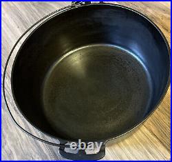 Antique Wagner Sidney #10 Cast Iron Dutch Oven With Flat Top LID Rare