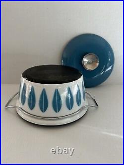 CATHERINE HOLM Pair Of Covered Dutch Oven BLUE Lotus