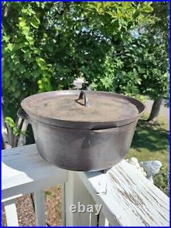 GRISWOLD#10 CAST IRON TITE TOP CHUCK WAGON CAMP STYLE DUTCH OVEN Antique 1920