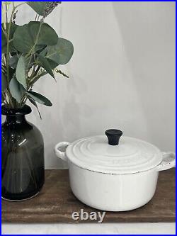 Vintage Le Creuset #18 White Dutch Oven Cast Iron Made In France