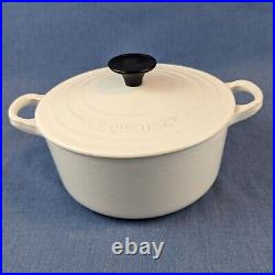 Vintage Le Creuset France #18 White Enamel Cast Iron Round Dutch Oven 2 Qt Quart