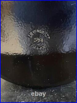 Vintage Le Creuset France Enamel Cast Iron #28 Black Round Dutch Oven